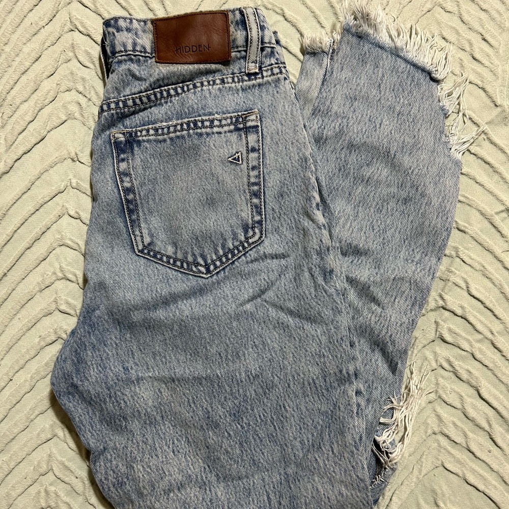 Hidden Women's Light Blue Cropped Jeans